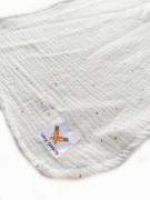 Zawieszka muślinowa TULAK 38x28 cloud dancer biały krem w złote kropki