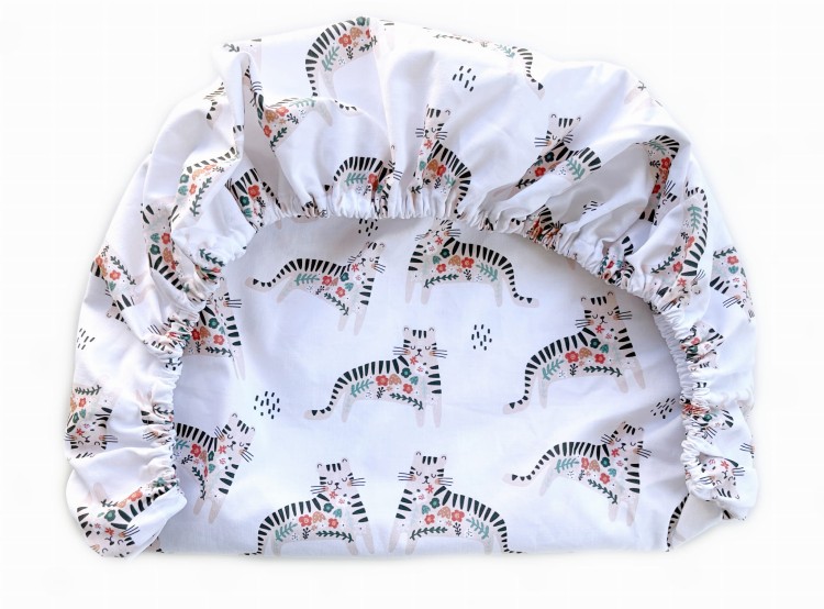 Prześcieradło-bawełniane-z-gumką-do-wózka-gondoli-80x40-kotki