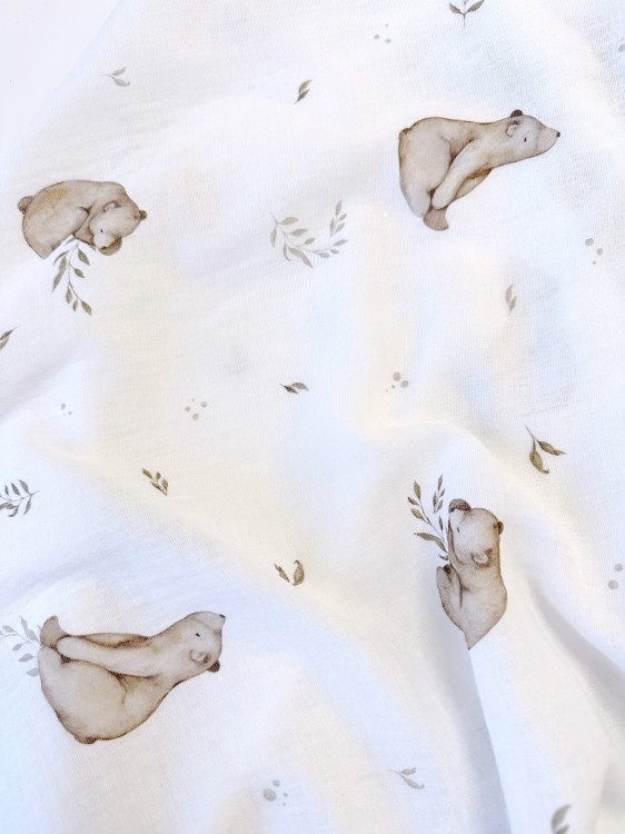 muślin-motyw-leśny-białe-w-niedźwiadki-misie