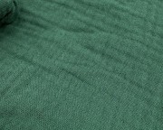 Prześcieradło-muślinowe-z gumką-do-wózka-gondoli-80x40-ciemna-butelkowa-zieleń-zbliżenie