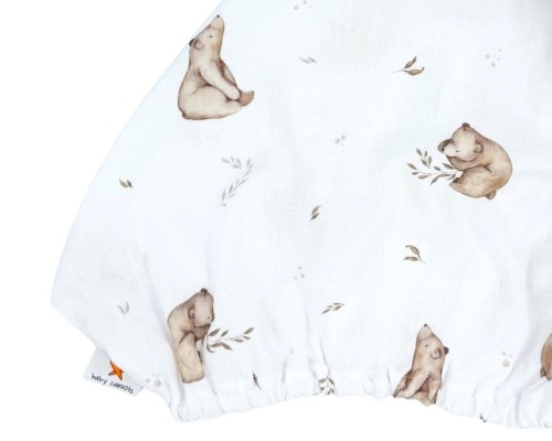 Prześcieradło-z-gumką-do-łóżeczka-dziecięcego-120x60-białe-w-niedźwiadki-misie-motyw-leśny