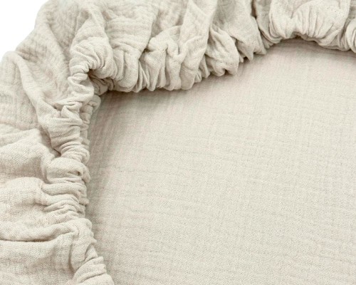 Prześcieradło-muślinowe-z gumką-do-dostawki-90x50-naturalne-beżowe-zbliżenie