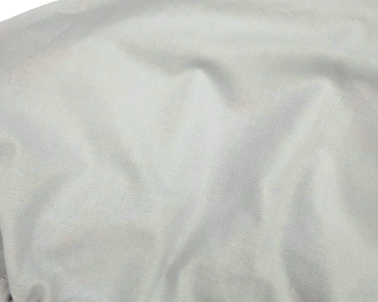 Prześcieradło-do-łóżeczka-120x60- bawełniane-z-gumką-szare-materiał